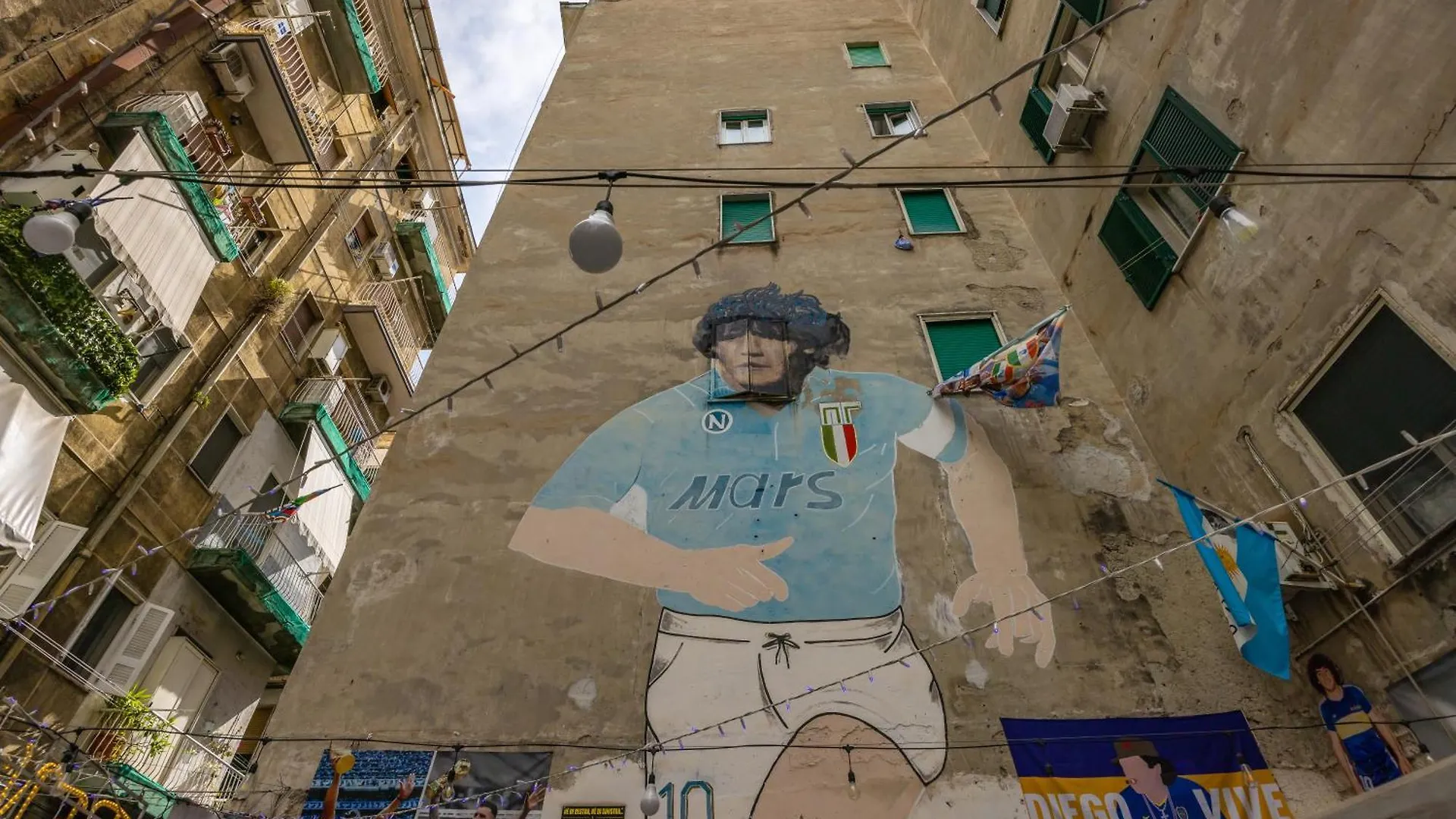Dcr House Murales Naples 0*,  Italy