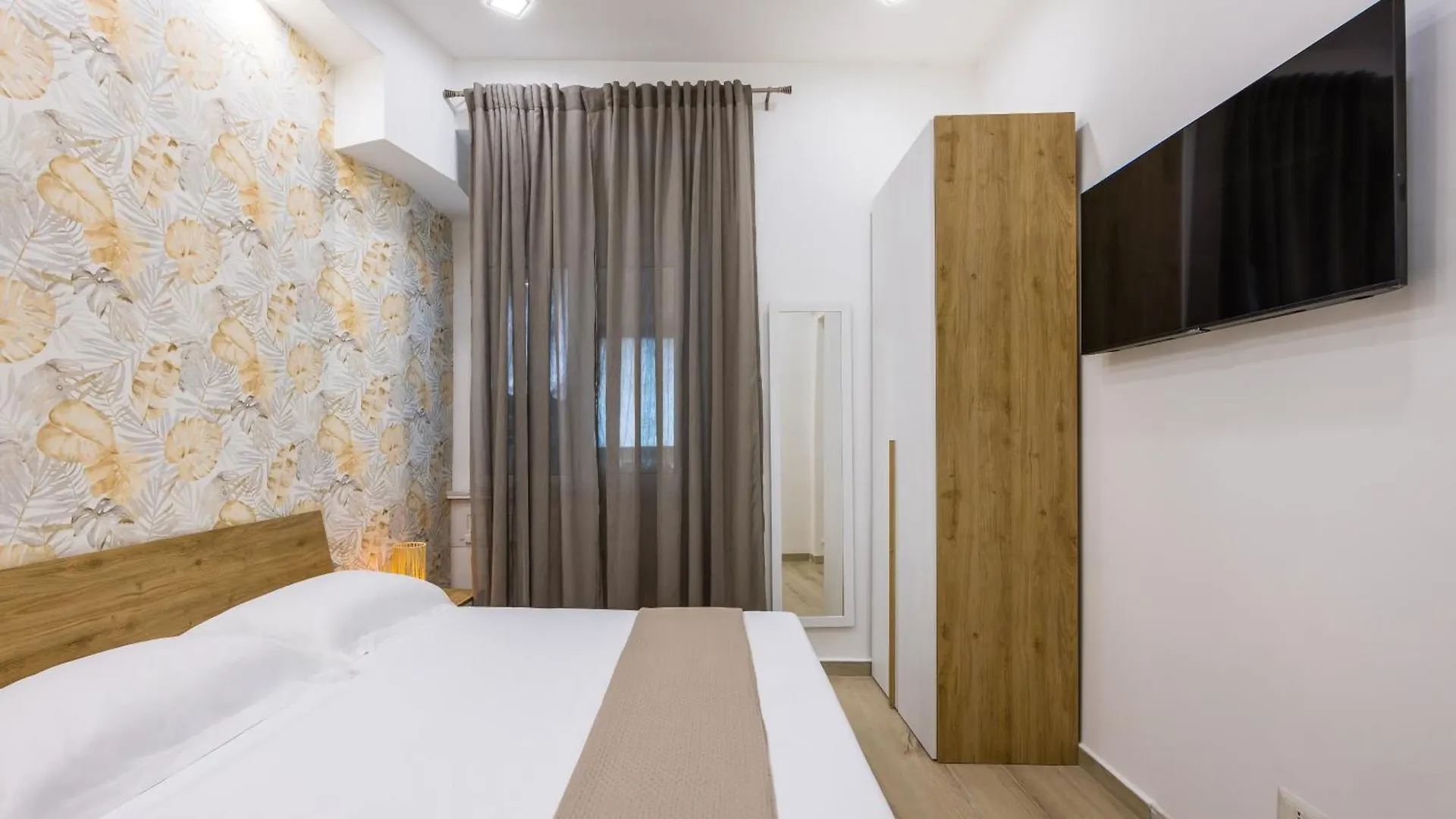 Apartment Dcr House Murales Naples